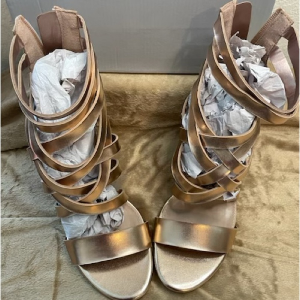 Breckelle's Morgan-26 Rose Gold Heels